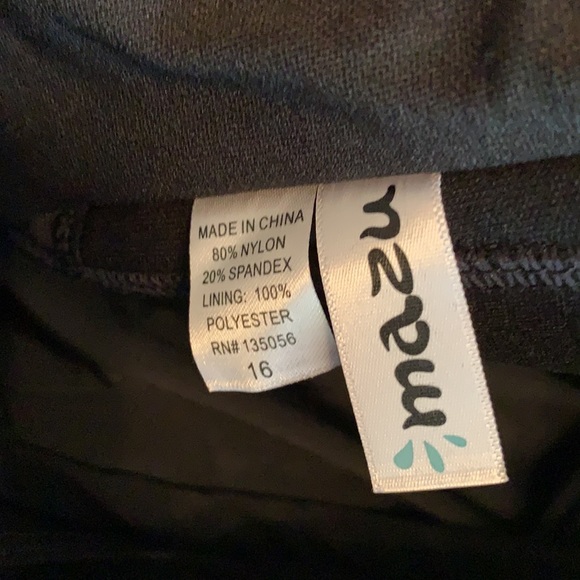 NWT Swim Top 🔥 - Picture 8 of 9